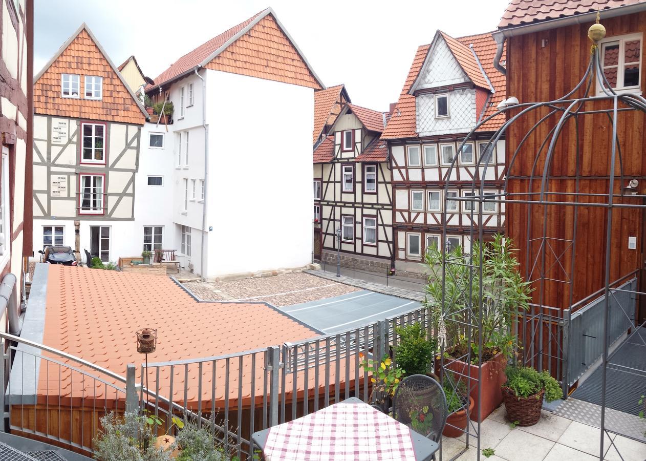 Fachwerk-Hotel Eisenbart Ганн. Мюнден Экстерьер фото