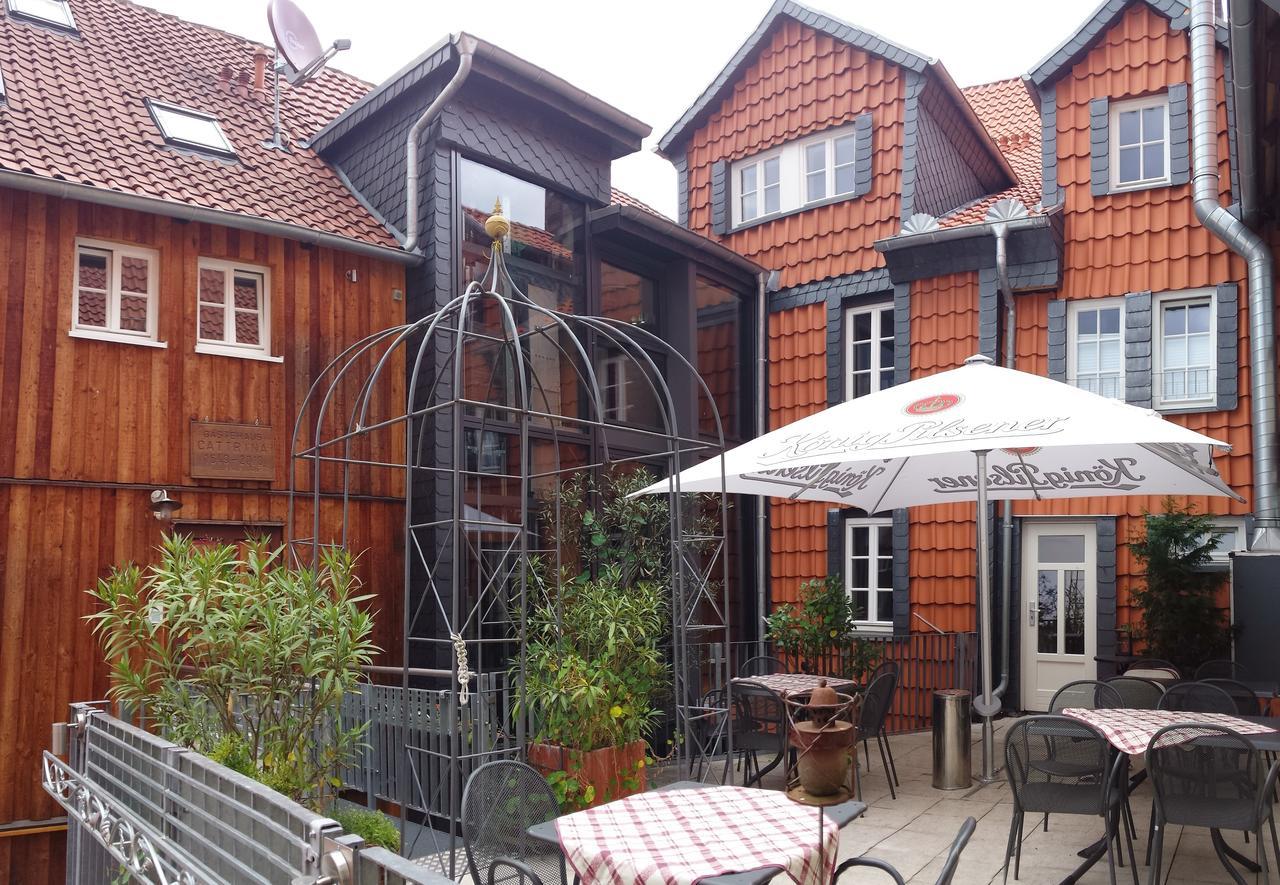 Fachwerk-Hotel Eisenbart Ганн. Мюнден Экстерьер фото