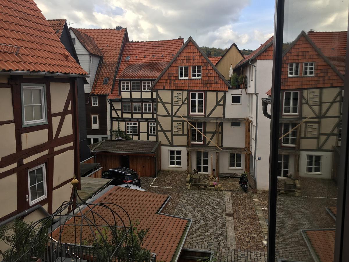Fachwerk-Hotel Eisenbart Ганн. Мюнден Экстерьер фото